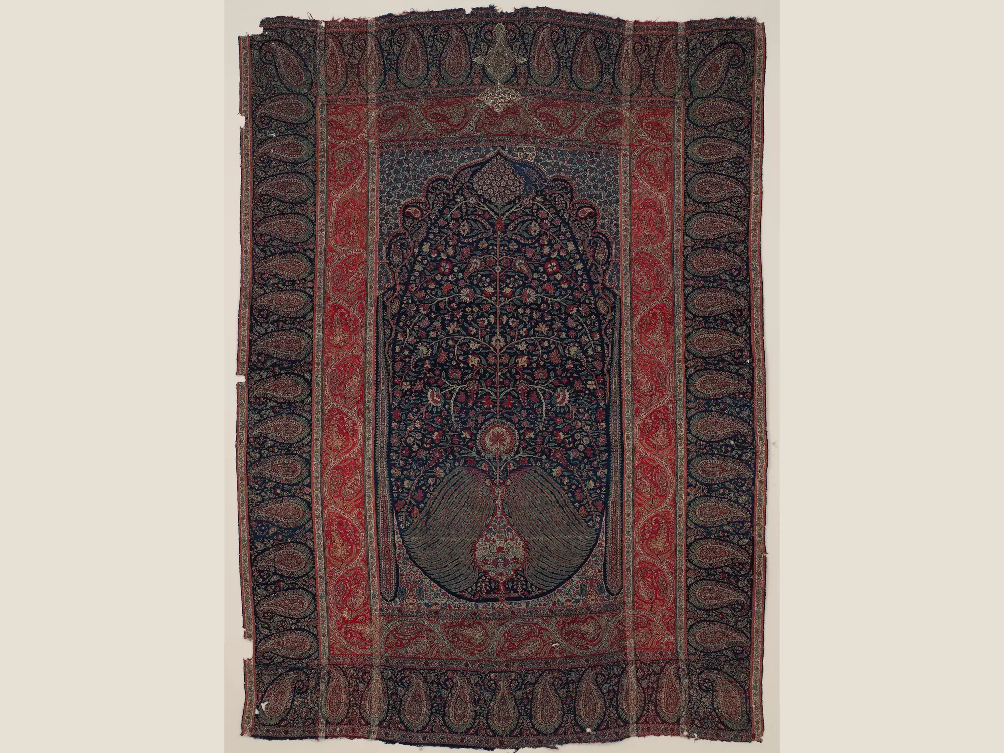 El dokuması antika halı ve kilim örneği 1